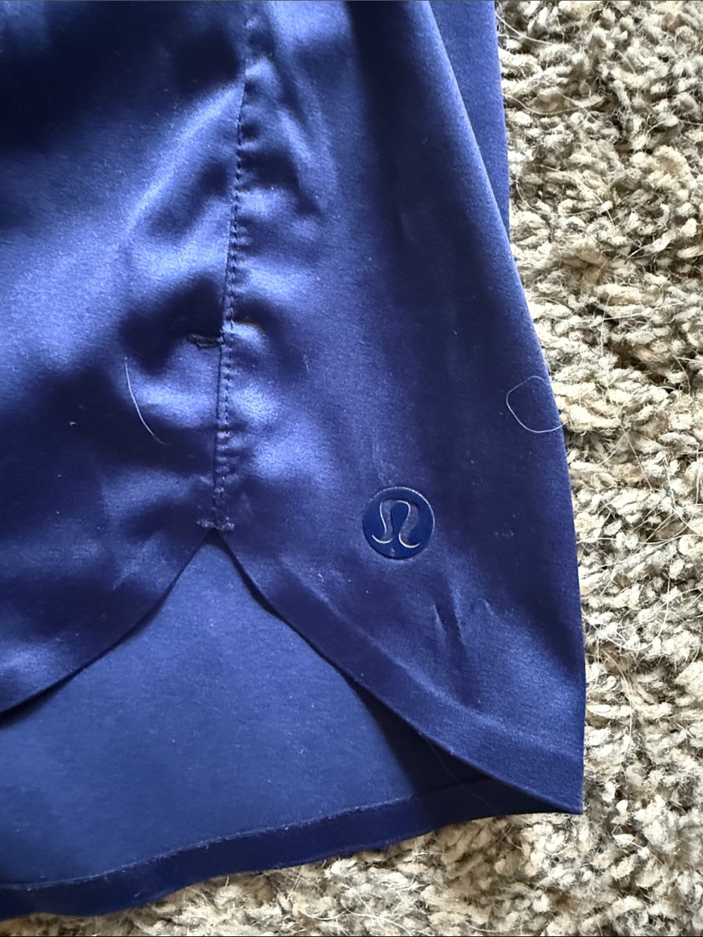 Lululemon Satin-effect shorts - Picture 2 of 3
